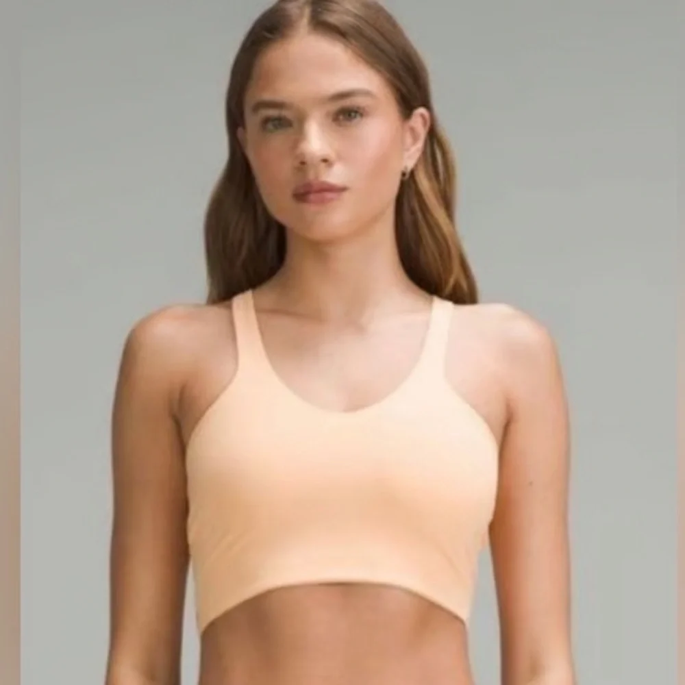 Women's Lululemon Peaches and Cream Seamless Sports Racer Back Bra- Size XS